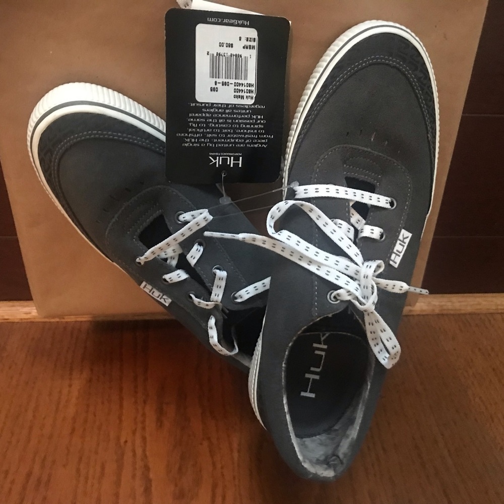 “BRAND-NEW” ON SALE NOW   MEN'S HUK LACE-UP SNEAKERS/ 50% SAVINGS - Picture 12 of 15